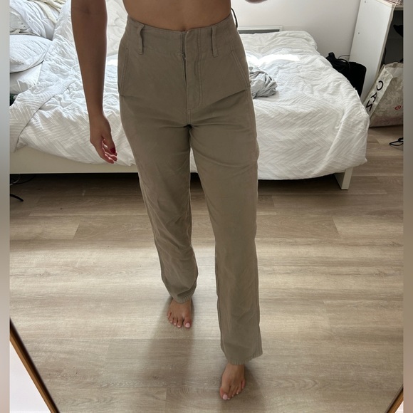 Aritzia Ascendant Pants - Picture 4 of 14